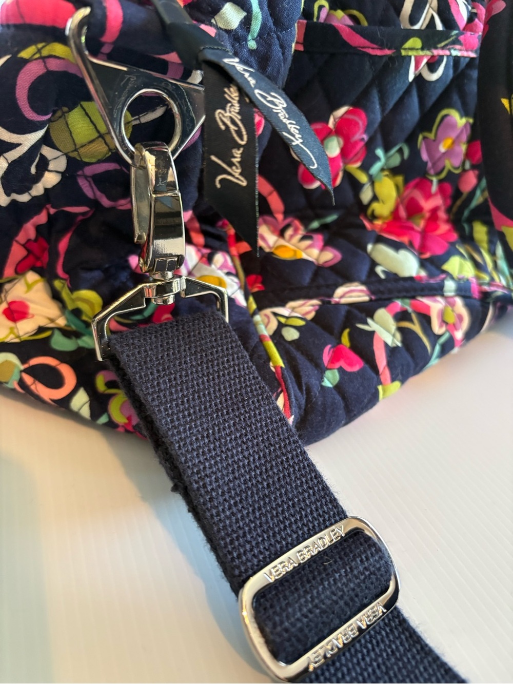 Vera Bradley RIBBONS Navy Floral Quilted Weekender Bag with New Ditty Bag - Picture 5 of 8